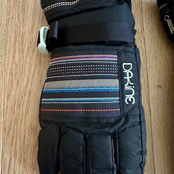 Dakine Omni Gore-Tex ski or snowboard gloves - Picture 4 of 7